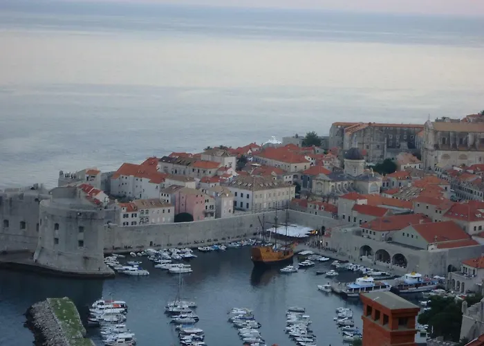 Peric Affittacamere 3*